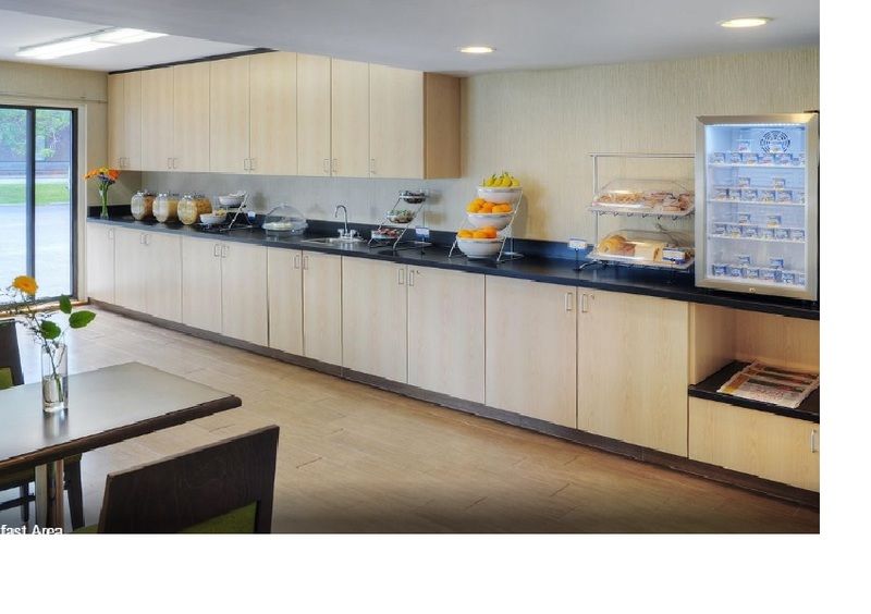 Motel Ramada By Wyndham Kingston Exteriér fotografie